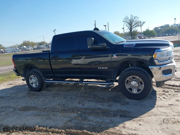 2020 Ram 2500 Big Horn with VIN 3C6UR5DL3LG159756, listed as a IAAI auction lot 41672866 with 89,417 mi miles. Bid and sale history available at carsss.com. Image 13.