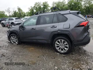 2023 Toyota RAV4 XLE Premium z VIN 2T3A1RFVXPC389584, wystawiony jako Copart lot #56968825 z przebiegiem 15 098 mil mil oraz Szkoda całkowita • Salvage title. Historia ofert i sprzedaży dostępna na DreamBid. Obrazek 2.