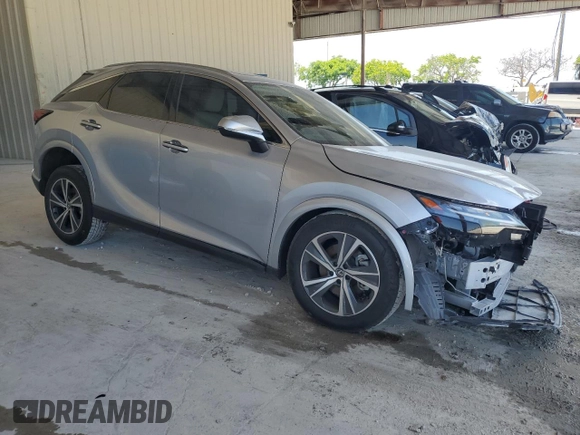 2024 Lexus RX 350 z VIN JTJCHMAA6R2011832, wystawiony jako Copart lot #56417675 z przebiegiem 18 955 mil mil oraz Szkoda całkowita • Salvage title. Historia ofert i sprzedaży dostępna na DreamBid. Obrazek 4.