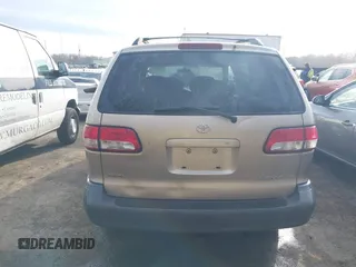 2001 Toyota Sienna CE with VIN 4T3ZF19C91U351141, listed as a IAAI auction lot 41608484 with 325,657 mi miles. Bid and sale history available at carsss.com. Image 17.