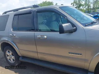 2008 Ford Explorer XLT z VIN 1FMEU73E98UA92588, wystawiony jako IAAI lot #42612972 z przebiegiem 194 059 mil mil oraz . Historia ofert i sprzedaży dostępna na DreamBid. Obrazek 13.