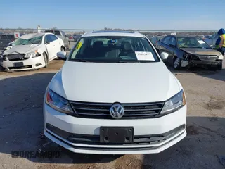 2017 Volkswagen Jetta SEL z VIN 3VWL17AJ0HM258163, wystawiony jako IAAI lot #41853477 z przebiegiem 48 243 mil mil oraz . Historia ofert i sprzedaży dostępna na DreamBid. Obrazek 12.