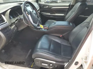 2018 Toyota Highlander SE with VIN 5TDKZRFH2JS550203, listed as a Copart auction lot 58133525 with 117,891 mi miles and Salvage title. Bid and sale history available at DreamBid. Image 7.