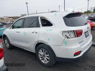 2019 Kia Sorento L with VIN 5XYPG4A3XKG590330, listed as a IAAI auction lot 42060716 with Not Provided miles. Bid and sale history available at carsss.com. Image 15.