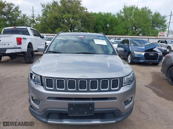 2019 Jeep Compass Limited with VIN 3C4NJCCB9KT793631, listed as a IAAI auction lot 41933473 with 124,216 mi miles. Bid and sale history available at carsss.com. Image 11.