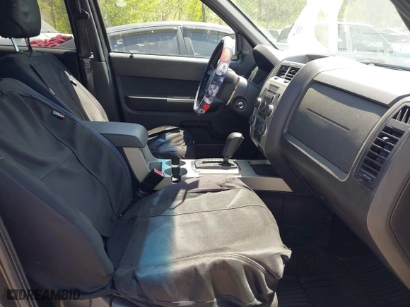 2011 Ford Escape XLT with VIN 1FMCU9DG5BKC36529, listed as a IAAI auction lot 42045682 with 141,101 mi miles. Bid and sale history available at carsss.com. Image 5.