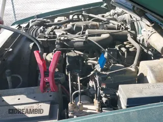 1999 Ford Explorer XLT с VIN 1FMZU32E4XZC06946, выставлен на аукционе IAAI как лот 40644003 с пробегом 302 458 миль миль и . История ставок и продаж доступна на DreamBid. Изображение 13.
