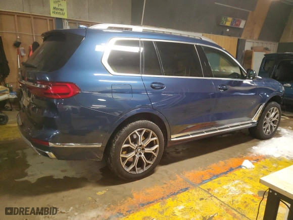 2020 BMW X7 xDrive40i with VIN 5UXCW2C01L9A01355, listed as a Copart auction lot 88396355 with 0 mi miles and Salvage Title. Bid and sale history available at carsss.com. Image 3.