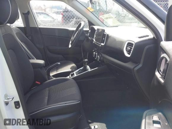 2024 Hyundai Venue SEL with VIN KMHRC8A3XRU326010, listed as a IAAI auction lot 41845065 with 2,604 mi miles and . Bid and sale history available at DreamBid. Image 5.