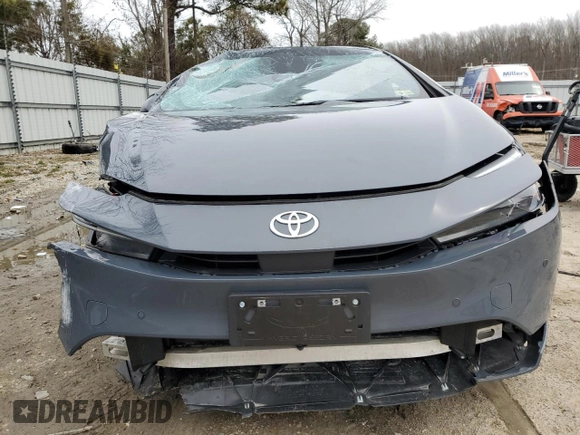 2024 Toyota Prius LE with VIN JTDACAAU9R3026384, listed as a Copart auction lot 47950135 with 21,299 mi miles and Salvage Title. Bid and sale history available at carsss.com. Image 5.