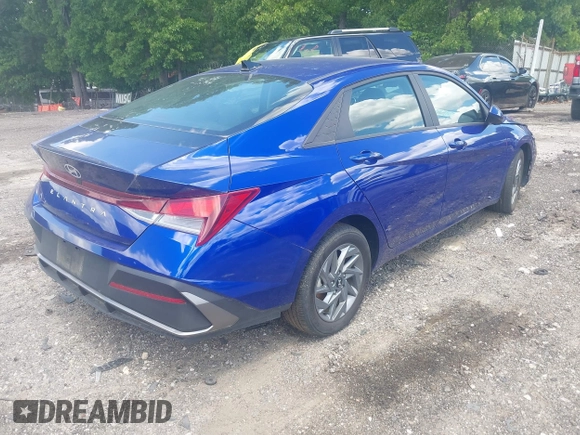 2024 Hyundai Elantra SEL with VIN KMHLM4DG4RU650273, listed as a IAAI auction lot 42192319 with 24,721 mi miles and . Bid and sale history available at DreamBid. Image 4.