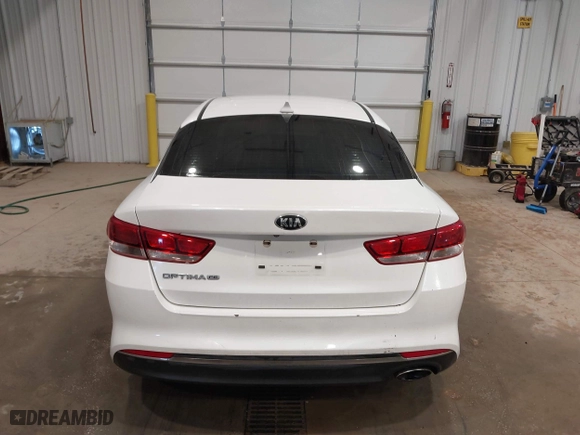 2016 Kia Optima LX with VIN KNAGT4L30G5072605, listed as a IAAI auction lot 41562330 with 152,320 mi miles. Bid and sale history available at carsss.com. Image 16.