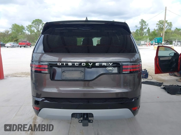 2023 Land Rover Discovery Metropolitan Edition with VIN SALRW4EU9P2467157, listed as a IAAI auction lot 41203156 with 32,071 mi miles. Bid and sale history available at carsss.com. Image 17.