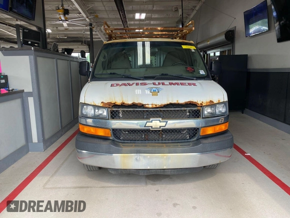 2015 Chevrolet Express Cargo z VIN 1GCWGFCF6F1181729, wystawiony jako IAAI lot #42571653 z przebiegiem 162 943 mil mil oraz . Historia ofert i sprzedaży dostępna na DreamBid. Obrazek 20.
