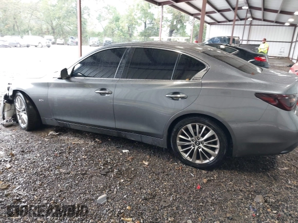 2019 Infiniti Q50 3.0t Signature Edition with VIN JN1EV7APXKM519048, listed as a IAAI auction lot 40445241 with 99,705 mi miles. Bid and sale history available at carsss.com. Image 14.