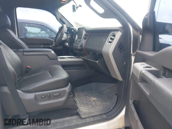 2015 Ford F-250 Lariat z VIN 1FT7W2B65FED52108, wystawiony jako IAAI lot #41940424 z przebiegiem 257 569 mil mil oraz . Historia ofert i sprzedaży dostępna na DreamBid. Obrazek 5.