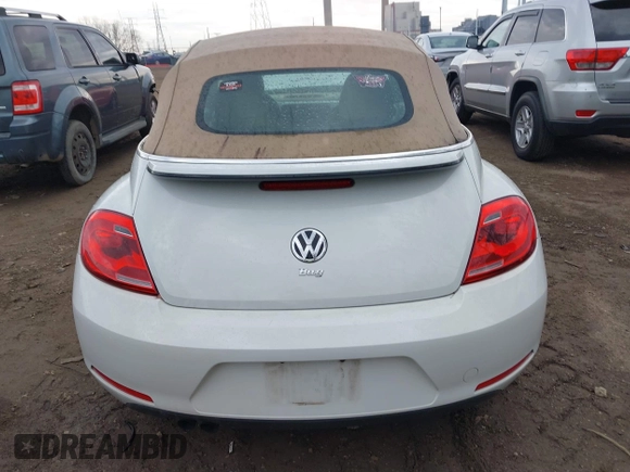 2015 Volkswagen Beetle 1.8T w/Tech with VIN 3VW517AT3FM805868, listed as a IAAI auction lot 40886820 with 113,380 mi miles and . Bid and sale history available at DreamBid. Image 16.