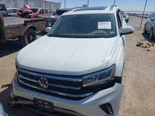 2022 Volkswagen Atlas SE z VIN 1V2JR2CA9NC542633, wystawiony jako IAAI lot #41853622 z przebiegiem 78 261 mil mil oraz . Historia ofert i sprzedaży dostępna na DreamBid. Obrazek 12.