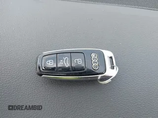 2021 Audi Q8 Premium Plus z VIN WA1EVAF17MD007971, wystawiony jako IAAI lot #41511948 z przebiegiem 60 025 mil mil oraz . Historia ofert i sprzedaży dostępna na DreamBid. Obrazek 11.