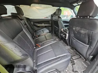 2020 Ford Expedition XLT с VIN 1FMJU1JT8LEA81582, выставлен на аукционе Copart как лот 58670885 с пробегом 47 624 миль миль и Списание • Salvage title. История ставок и продаж доступна на DreamBid. Изображение 6.
