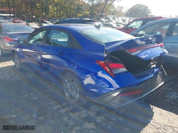 2024 Hyundai Elantra SEL with VIN KMHLM4DG7RU692937, listed as a IAAI auction lot 40840306 with 22,031 mi miles. Bid and sale history available at carsss.com. Image 3.