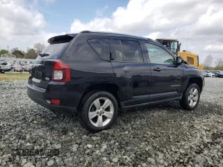 2014 Jeep Compass Latitude with VIN 1C4NJDEB6ED623613, listed as a Copart auction lot 52078795 with 186,156 mi miles and Clean Title. Bid and sale history available at carsss.com. Image 3.