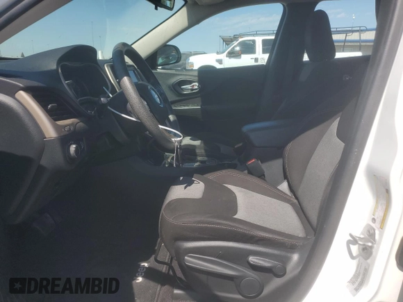 2016 Jeep Cherokee Sport z VIN 1C4PJLAB7GW207716, wystawiony jako Copart lot #62704615 z przebiegiem 84 397 mil mil oraz Szkoda całkowita • Salvage title. Historia ofert i sprzedaży dostępna na DreamBid. Obrazek 7.
