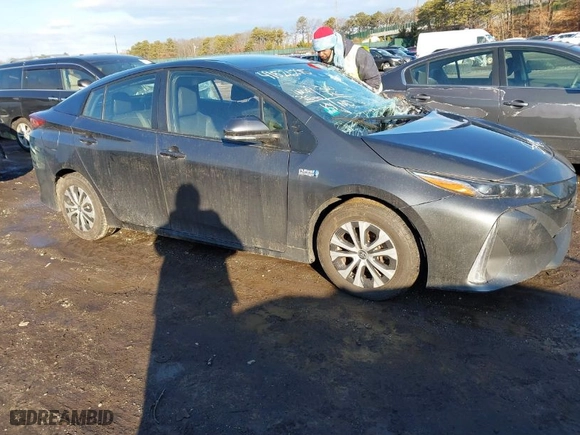 2021 Toyota Prius Prime LE with VIN JTDKAMFP1M3183950, listed as a IAAI auction lot 41526295 with 69,727 mi miles. Bid and sale history available at carsss.com. Image 1.