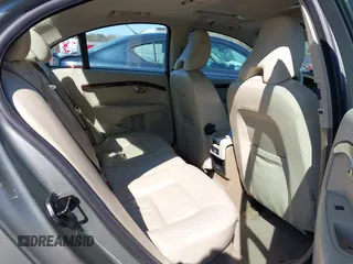 2007 Volvo S80 I6 with VIN YV1AS982371045182, listed as a IAAI auction lot 41662764 with 149,071 mi miles. Bid and sale history available at carsss.com. Image 8.