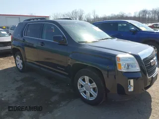 2015 GMC Terrain SLE with VIN 2GKALREK8F6382583, listed as a IAAI auction lot 41755612 with 177,852 mi miles. Bid and sale history available at carsss.com. Image 1.