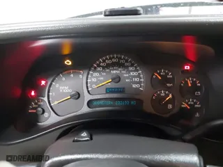 2003 Chevrolet Silverado 2500HD LS with VIN 1GCHK23133F136475, listed as a IAAI auction lot 41609322 with 233,193 mi miles. Bid and sale history available at carsss.com. Image 7.
