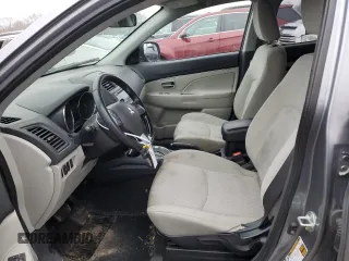 2017 Mitsubishi Outlander ES z VIN JA4AP3AU3HZ010087, wystawiony jako Copart lot #41060854 z przebiegiem 127 327 mil mil oraz Szkoda całkowita • Salvage title. Historia ofert i sprzedaży dostępna na DreamBid. Obrazek 7.