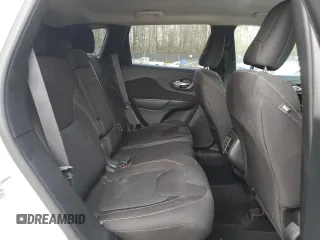 2016 Jeep Cherokee Latitude z VIN 1C4PJMCS1GW139920, wystawiony jako Copart lot #49868215 z przebiegiem 181 977 mil mil oraz Szkoda całkowita • Salvage title. Historia ofert i sprzedaży dostępna na DreamBid. Obrazek 11.