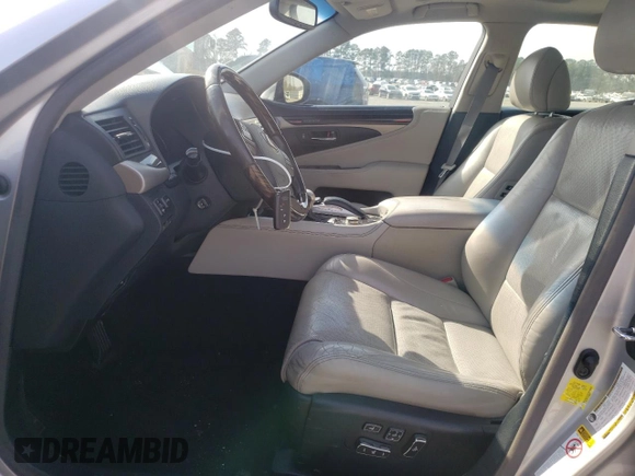 2016 Lexus LS 460 with VIN JTHBL5EF7G5140603, listed as a Copart auction lot 49436405 with 153,074 mi miles and Clean title. Bid and sale history available at DreamBid. Image 7.