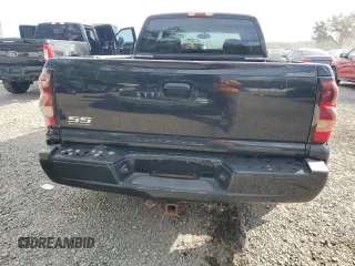 2004 Chevrolet Silverado SS z VIN 2GCEK19N141357847, wystawiony jako Copart lot #78312204 z przebiegiem Nie podano mil oraz Szkody całkowita. Historia ofert i sprzedaży dostępna na DreamBid. Obrazek 6.
