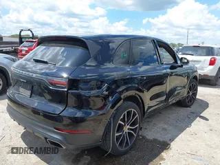 2019 Porsche Cayenne z VIN WP1AA2AY3KDA03664, wystawiony jako IAAI lot #42210870 z przebiegiem 66 296 mil mil oraz . Historia ofert i sprzedaży dostępna na DreamBid. Obrazek 4.