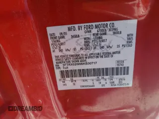 2006 Ford F-150 STX z VIN 1FTRX02W06KB30717, wystawiony jako Copart lot #86604024 z przebiegiem 75 894 mil mil oraz Czysty tytuł • Clean title. Historia ofert i sprzedaży dostępna na DreamBid. Obrazek 12.