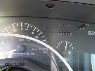 1998 Pontiac Bonneville SE z VIN 1G2HX52K2W4208736, wystawiony jako IAAI lot #42313742 z przebiegiem 129 870 mil mil oraz . Historia ofert i sprzedaży dostępna na DreamBid. Obrazek 7.