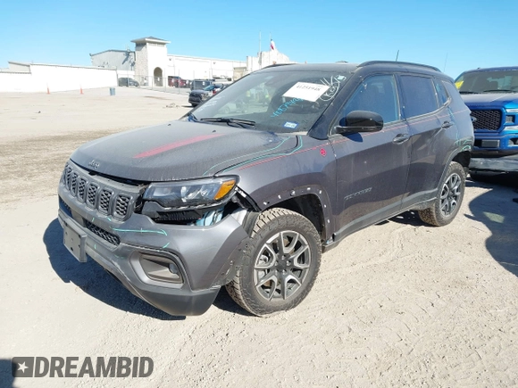 2024 Jeep Compass Trailhawk with VIN 3C4NJDDN4RT135384, listed as a IAAI auction lot 41251948 with 6,981 mi miles and . Bid and sale history available at DreamBid. Image 18.