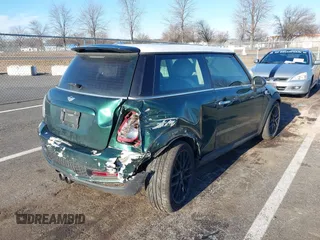 2012 MINI Hardtop S с VIN WMWSV3C5XCTY29340, выставлен на аукционе IAAI как лот 41617869 с пробегом 162 676 миль миль и . История ставок и продаж доступна на DreamBid. Изображение 6.