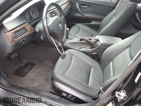 2007 BMW 3 Series 328xi with VIN WBAVC93517KX58143, listed as a Copart auction lot 52036035 with 161,954 mi miles and Salvage title. Bid and sale history available at DreamBid. Image 7.