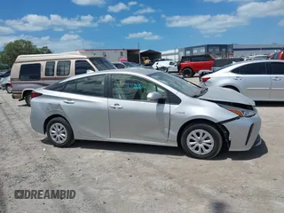 2022 Toyota Prius L Eco z VIN JTDKAMFU5N3184798, wystawiony jako IAAI lot #41947227 z przebiegiem 35 943 mil mil oraz . Historia ofert i sprzedaży dostępna na DreamBid. Obrazek 13.
