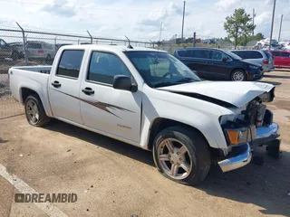 2005 Chevrolet Colorado 1SC LS Z85 z VIN 1GCCS136558173888, wystawiony jako IAAI lot #42151783 z przebiegiem 236 351 mil mil oraz . Historia ofert i sprzedaży dostępna na DreamBid. Obrazek 1.