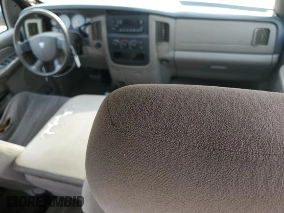 2004 Dodge 2500 SLT z VIN 3D7KU28C54G121413, wystawiony jako Copart lot #52992525 z przebiegiem 305 882 mil mil oraz Szkoda całkowita • Salvage title. Historia ofert i sprzedaży dostępna na DreamBid. Obrazek 8.