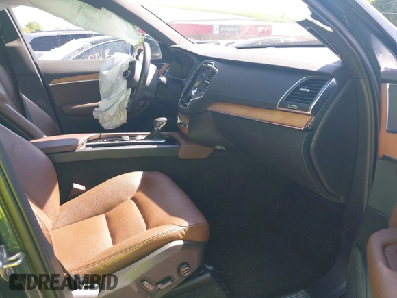 2021 Volvo XC90 Momentum with VIN YV4A22PK1M1764843, listed as a IAAI auction lot 42139864 with 31,644 mi miles and . Bid and sale history available at DreamBid. Image 5.