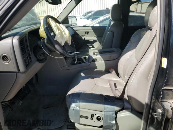 2004 Chevrolet Suburban LT with VIN 1GNEC16ZX4J237711, listed as a Copart auction lot 48669395 with 256,433 mi miles and Salvage Title. Bid and sale history available at carsss.com. Image 7.