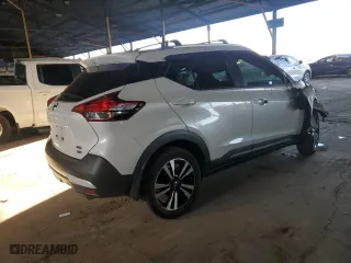 2019 Nissan Kicks SR with VIN 3N1CP5CU5KL568614, listed as a Copart auction lot 48432185 with 81,776 mi miles and Salvage Title. Bid and sale history available at carsss.com. Image 3.