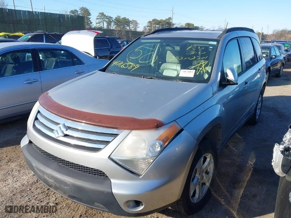 2007 Suzuki XL7 Luxury with VIN 2S3DB417376120344, listed as a IAAI auction lot 41766589 with 999,999 mi miles. Bid and sale history available at carsss.com. Image 2.