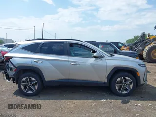 2025 Hyundai Tucson SEL with VIN 5NMJBCDE5SH467150, listed as a IAAI auction lot 42544346 with 19,550 mi miles and . Bid and sale history available at DreamBid. Image 13.