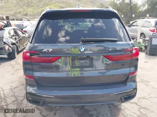2021 BMW X7 xDrive40i with VIN 5UXCW2C05M9F76009, listed as a IAAI auction lot 41681992 with 48,565 mi miles. Bid and sale history available at carsss.com. Image 16.